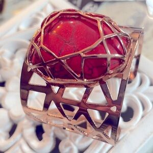 ❤️🎁Chic Gold Cuff Bracelet with Red Jasper Stone, extremely beautiful!